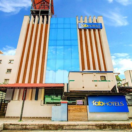 FabHotel Emara Grand Bangalore Exterior foto